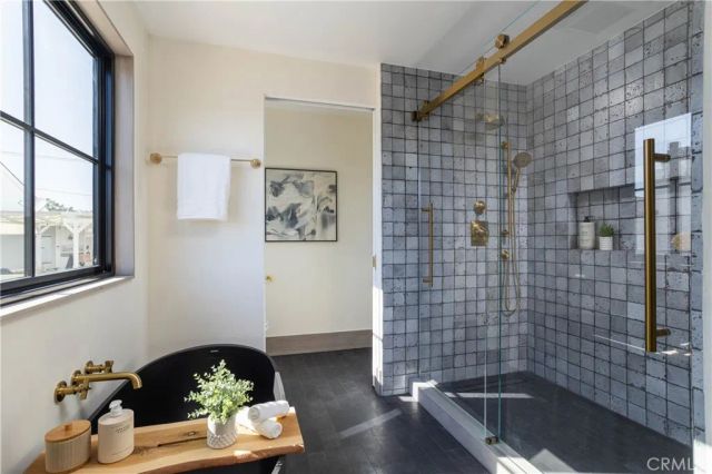 519 Narcissus Avenue A, Corona Del Mar, CA 92625