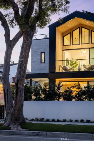 519 Narcissus Avenue A, Corona Del Mar, CA 92625