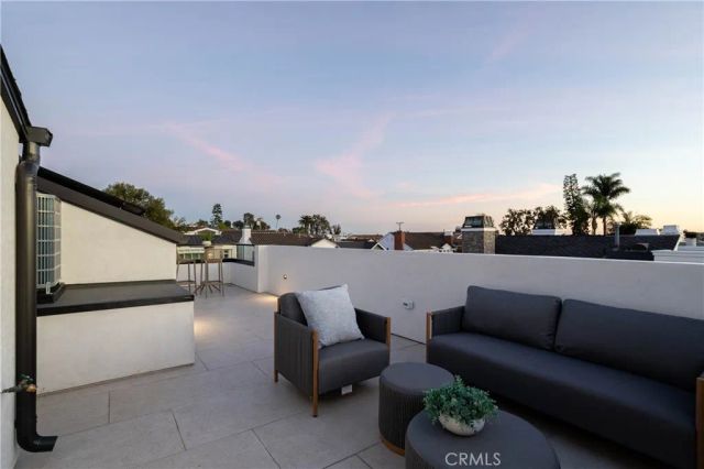 519 Narcissus Avenue A, Corona Del Mar, CA 92625