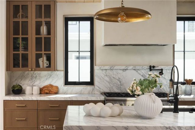 519 Narcissus Avenue A, Corona Del Mar, CA 92625