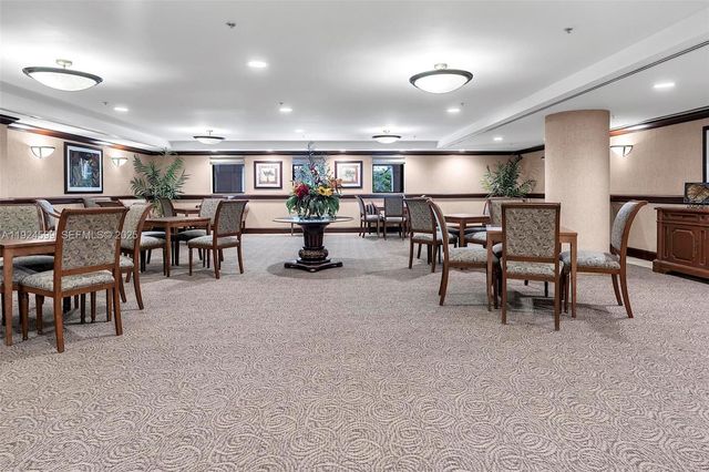 8390 SW 72nd Ave 320, Miami, FL 33143