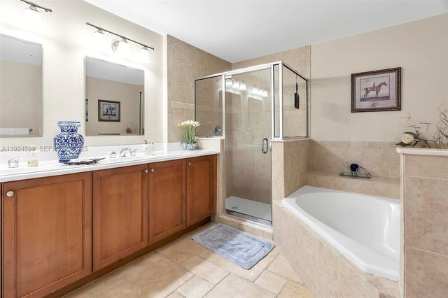 8390 SW 72nd Ave 320, Miami, FL 33143