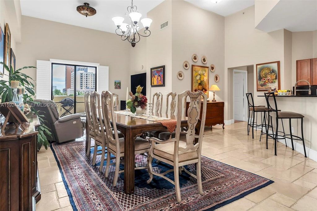 8390 SW 72nd Ave 320, Miami, FL 33143