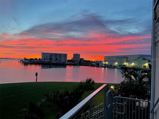 433 S PAULA DRIVE 32, Dunedin, FL 34698