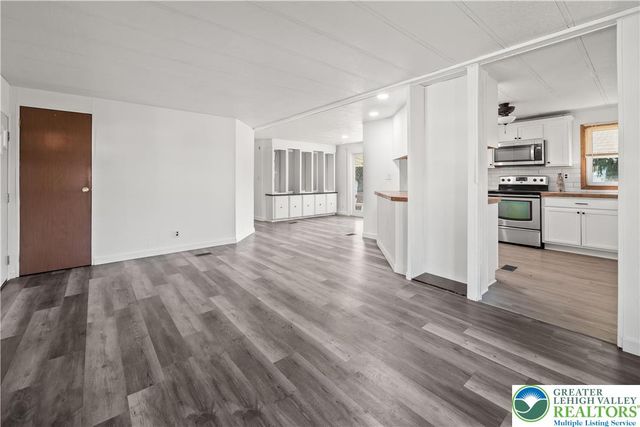 8774 Breinig Run Circle, Upper Macungie Twp, PA 18031