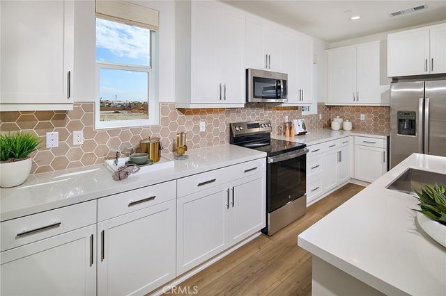 16588 Bottlebrush Lane 1, Fontana, CA 92336
