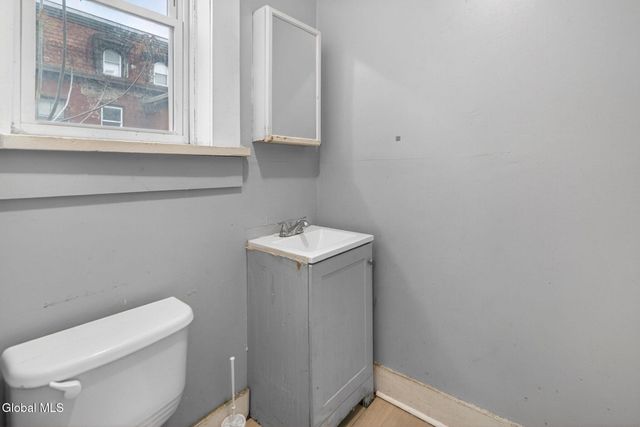 6 Second Avenue, Albany, NY 12202