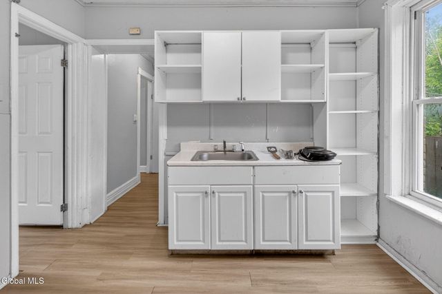 6 Second Avenue, Albany, NY 12202