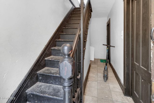 6 Second Avenue, Albany, NY 12202