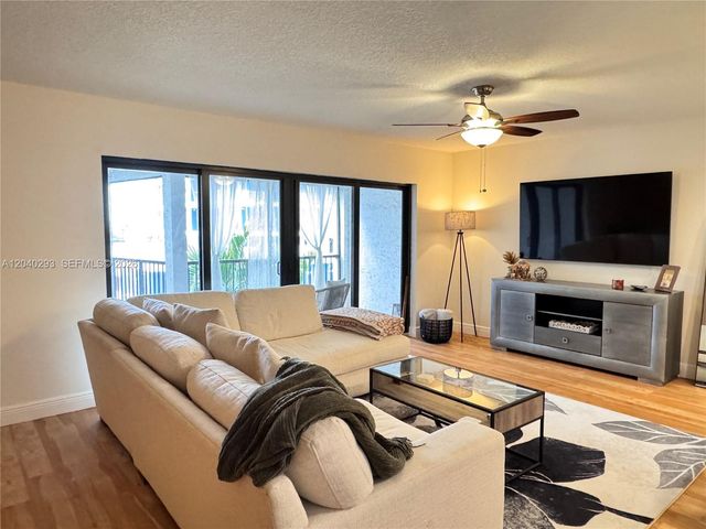 520 Orton Avenue 503, Fort Lauderdale, FL 33304