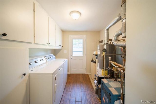 2363 Darnell Street, Wolverine Lake, MI 48390