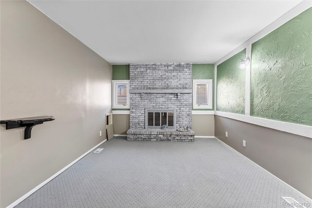 503 Thornehill Trail, Oxford Village, MI 48371