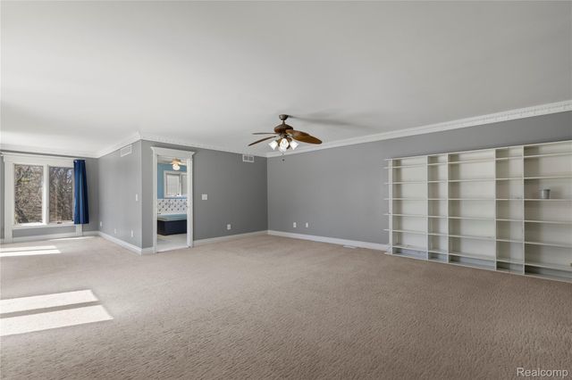503 Thornehill Trail, Oxford Village, MI 48371