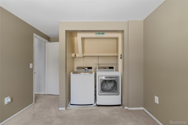 503 Thornehill Trail, Oxford Village, MI 48371