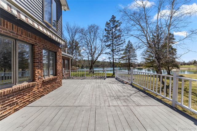 503 Thornehill Trail, Oxford Village, MI 48371