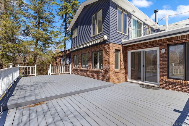 503 Thornehill Trail, Oxford Village, MI 48371