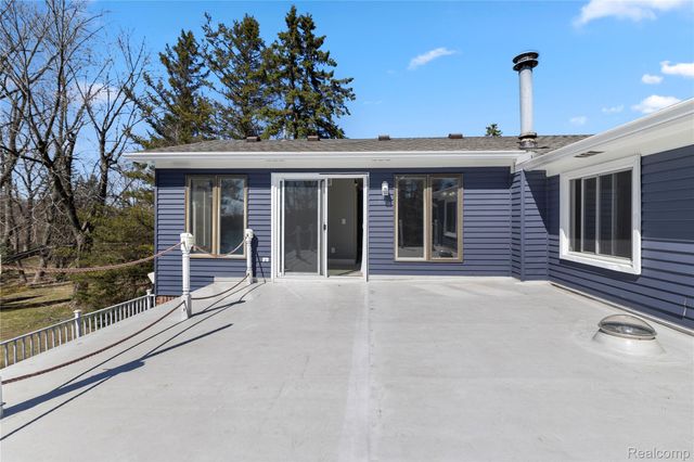 503 Thornehill Trail, Oxford Village, MI 48371
