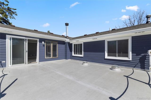 503 Thornehill Trail, Oxford Village, MI 48371