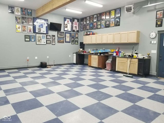 11816 E McGregor Road, Indianapolis, IN 46259