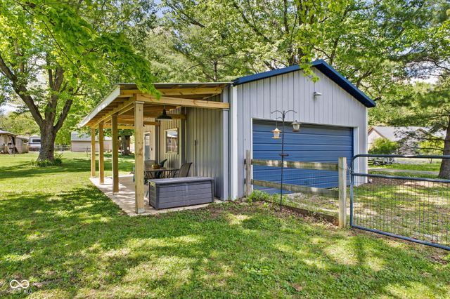 11816 E McGregor Road, Indianapolis, IN 46259
