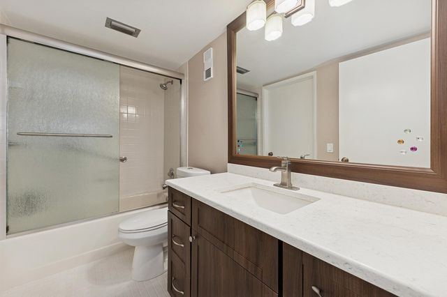 7280 Amberly Lane 208, Delray Beach, FL 33446