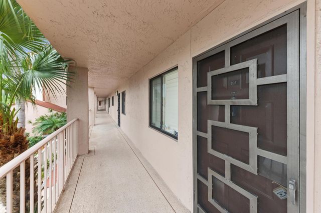 7280 Amberly Lane 208, Delray Beach, FL 33446