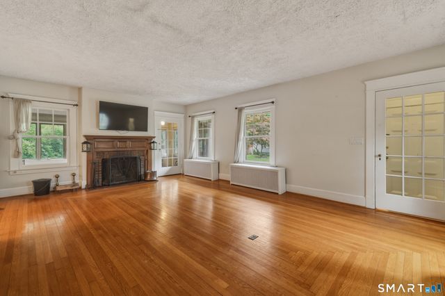 130 Marvelwood Drive, New Haven, CT 06515