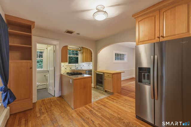 130 Marvelwood Drive, New Haven, CT 06515