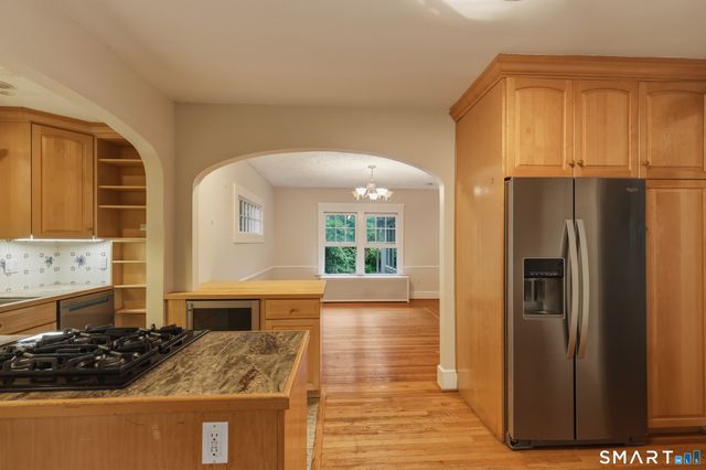 130 Marvelwood Drive, New Haven, CT 06515