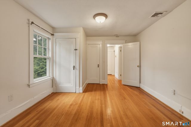 130 Marvelwood Drive, New Haven, CT 06515