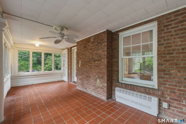 130 Marvelwood Drive, New Haven, CT 06515