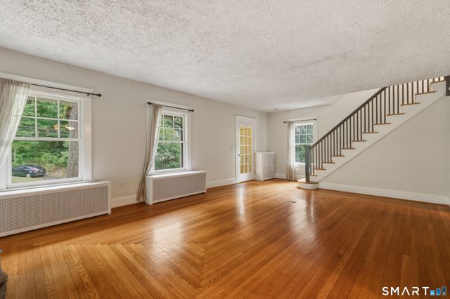 130 Marvelwood Drive, New Haven, CT 06515