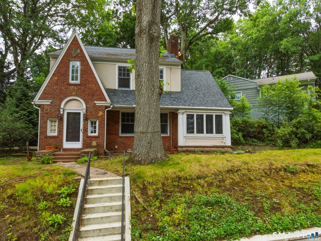 130 Marvelwood Drive, New Haven, CT 06515
