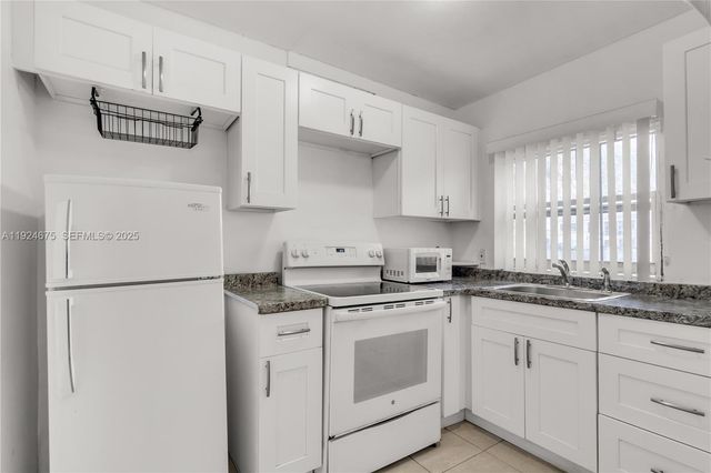 7525 NE Miami Ct, Miami, FL 33138