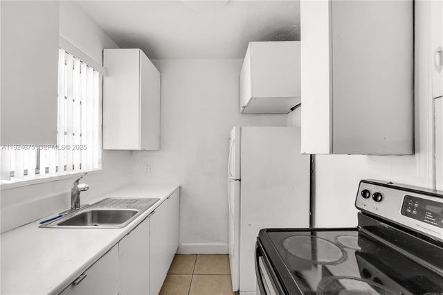 7525 NE Miami Ct, Miami, FL 33138