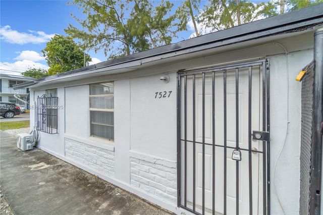 7525 NE Miami Ct, Miami, FL 33138