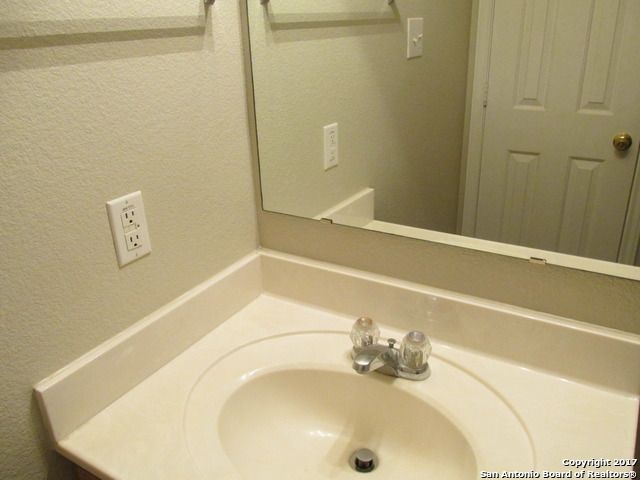145 Michelle Ln, Boerne, TX 78006