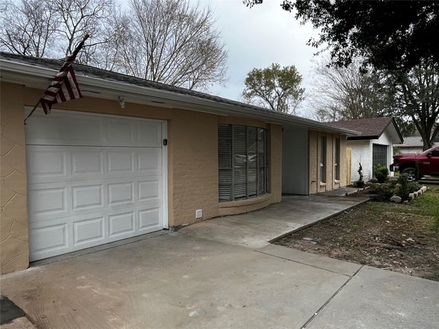 4434 Donalbain Drive, Spring, TX 77373