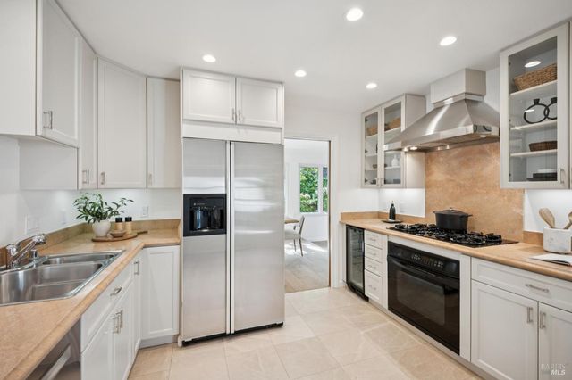 23 Corte Del Rey, San Rafael, CA 94903