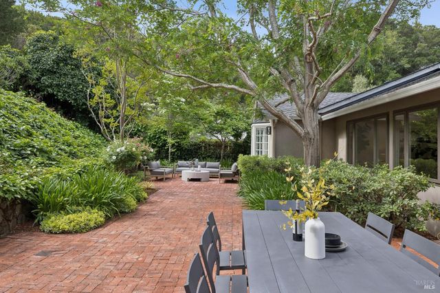 23 Corte Del Rey, San Rafael, CA 94903