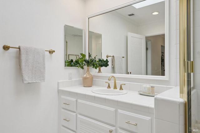 23 Corte Del Rey, San Rafael, CA 94903