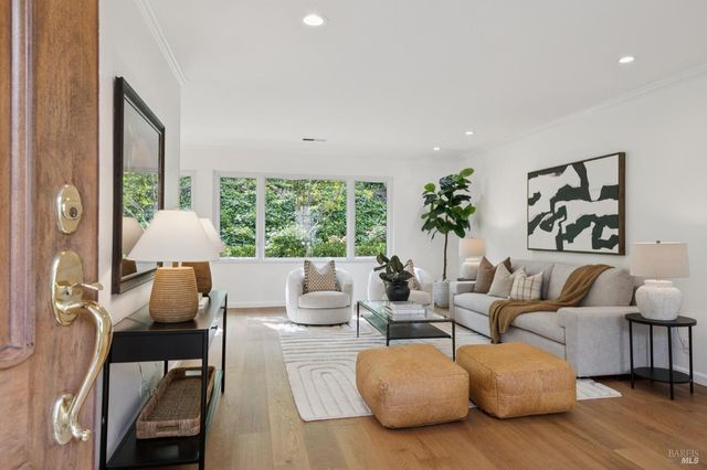 23 Corte Del Rey, San Rafael, CA 94903