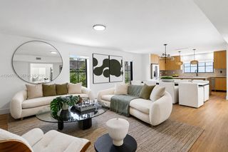 7811 Carlyle Ave, Miami Beach, FL 33141