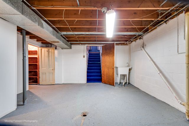 284 Washington Avenue, Hampshire, IL 60140