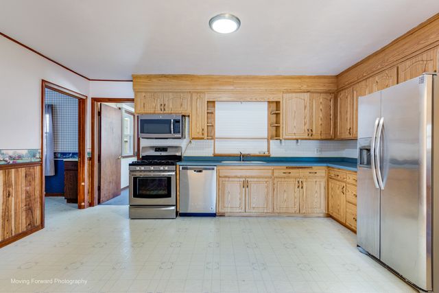 284 Washington Avenue, Hampshire, IL 60140