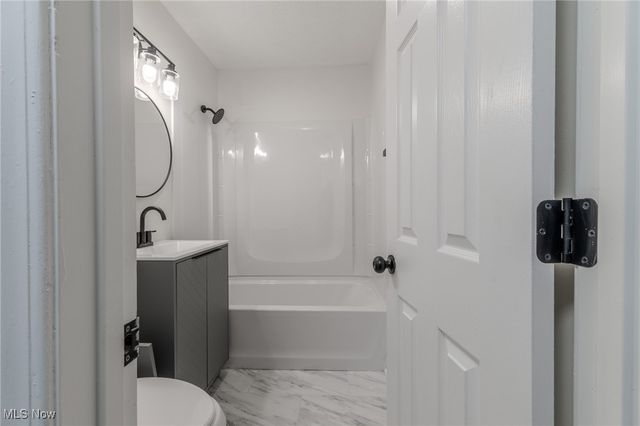 19414 Meadowlark Lane, Warrensville Heights, OH 44128