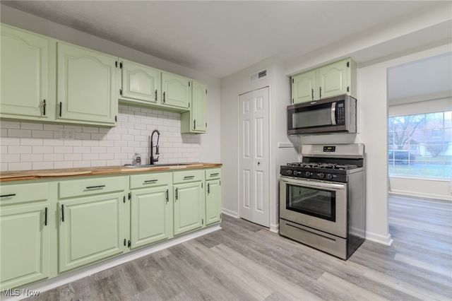 19414 Meadowlark Lane, Warrensville Heights, OH 44128