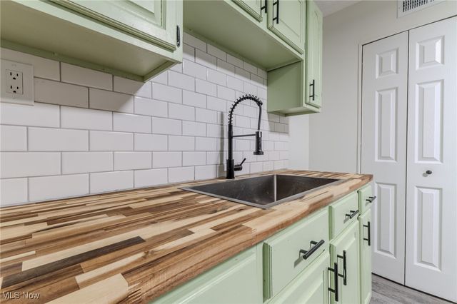 19414 Meadowlark Lane, Warrensville Heights, OH 44128