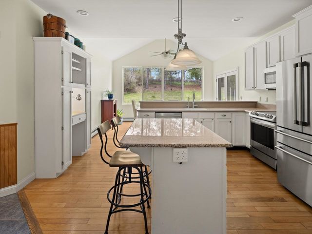 29 Maeck Farm Road, Shelburne, VT 05482