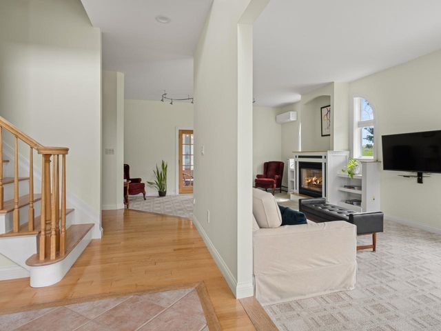 29 Maeck Farm Road, Shelburne, VT 05482